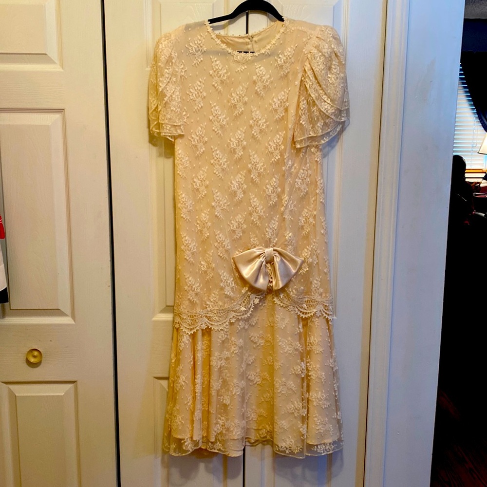 BARBARA CHODOS FOR MICHAEL MARCELLA SIZE 14 BEIGE LACE over BEIGE SATIN LOVELY